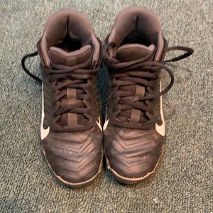Nike kids cleets